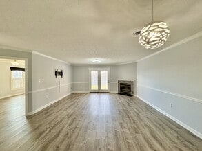 101 Pinewood Dr in Lenoir City, TN - Building Photo - Building Photo