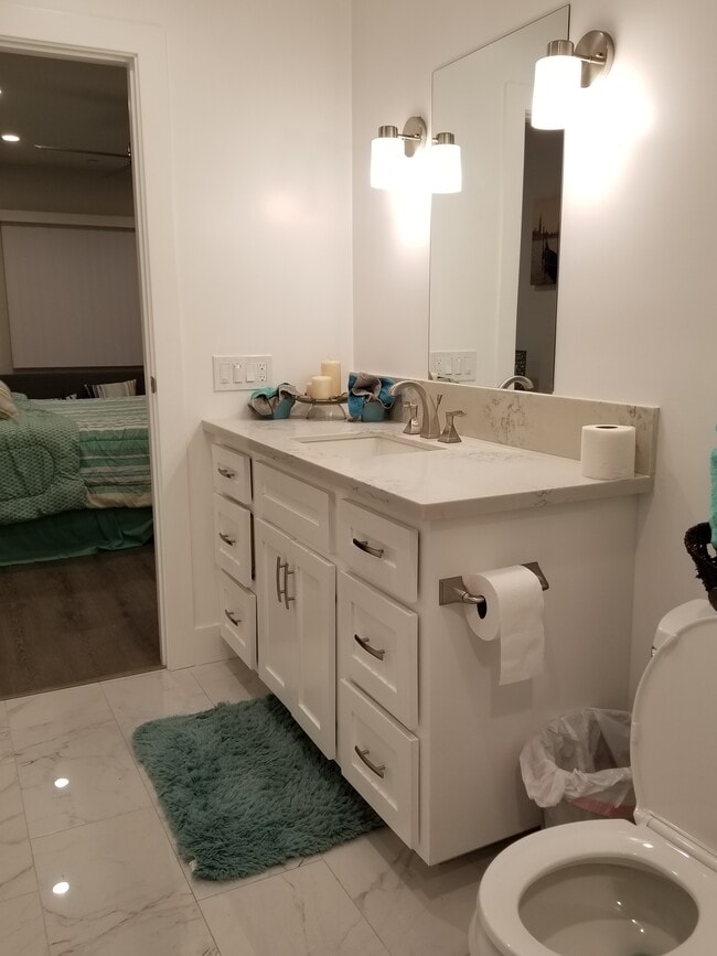 4449 S Slauson Ave in Culver City, CA - Foto de edificio - Building Photo