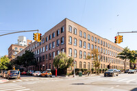 Ansonia Court in Brooklyn, NY - Foto de edificio - Building Photo