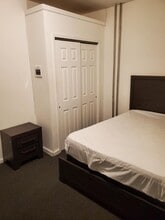 636 E 230th St, Unit Unit # 1 in Bronx, NY - Building Photo - Building Photo