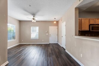 575 Oakleaf Plantation Pkwy in Orange Park, FL - Building Photo - Building Photo