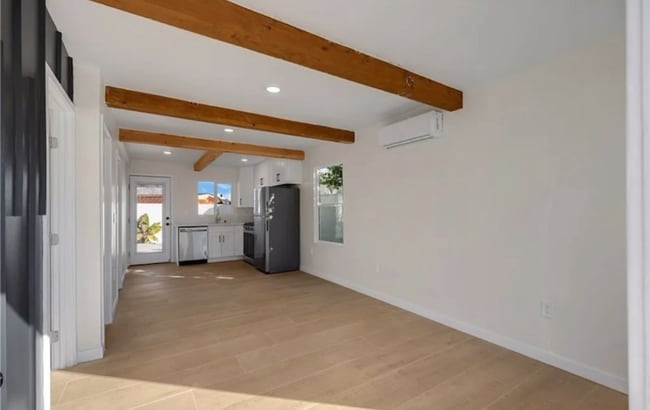 3652 W 111th Pl in Inglewood, CA - Building Photo - Building Photo