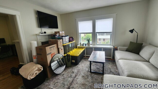64 Nonantum St in Boston, MA - Building Photo - Building Photo