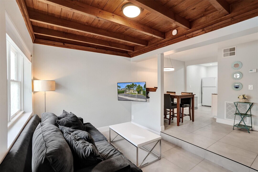 901 SE 14th Ct in Fort Lauderdale, FL - Building Photo