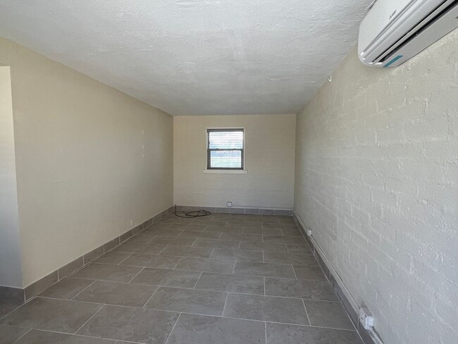 175 Johnson Dr in Bishop, CA - Building Photo - Building Photo