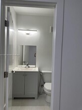 933 NW 32nd Pl in Miami, FL - Building Photo - Building Photo