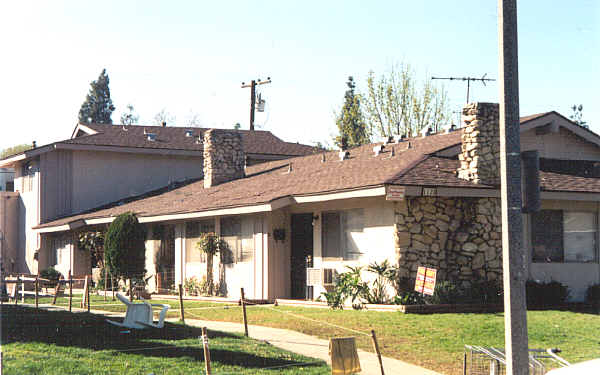 1120 W 9th St in Corona, CA - Building Photo - Building Photo