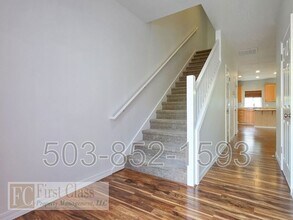13180 SW BRIANNE Way in Tigard, OR - Building Photo - Building Photo