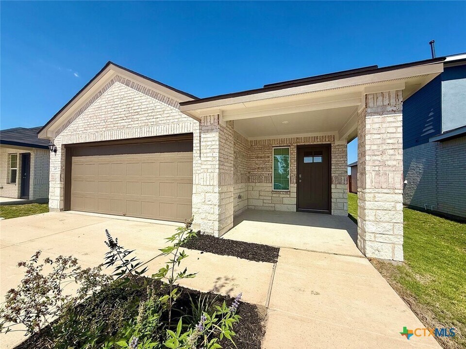 245 New Albany Ln in San Marcos, TX - Building Photo
