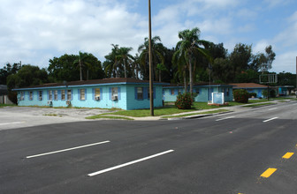 6200 Park Blvd in Pinellas Park, FL - Building Photo - Building Photo