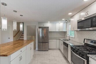 12 Joyce Rd in Wayland, MA - Building Photo - Building Photo