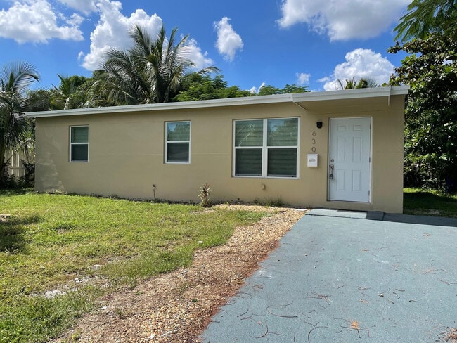 property at 630 N 69th Ave