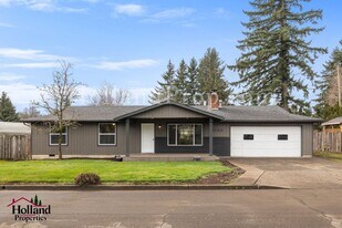 18789 Oaktree Ave in Oregon City, OR - Building Photo