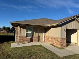 793 NE 4th St in Newcastle, OK - Building Photo
