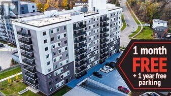 595 Strasburg Rd in Kitchener, ON - Building Photo