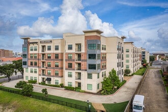 Mezzo Kirby Med Center in Houston, TX - Foto de edificio - Building Photo