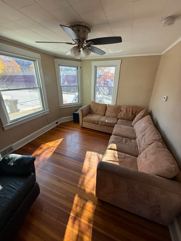 34 Oak St in Thomaston, CT - Building Photo - Building Photo