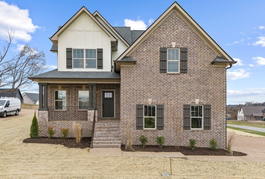 1111 Joe Martin Ln in Lebanon, TN - Building Photo