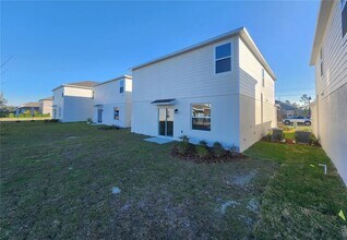 2215 Green Valley St in Daytona Beach, FL - Building Photo - Building Photo