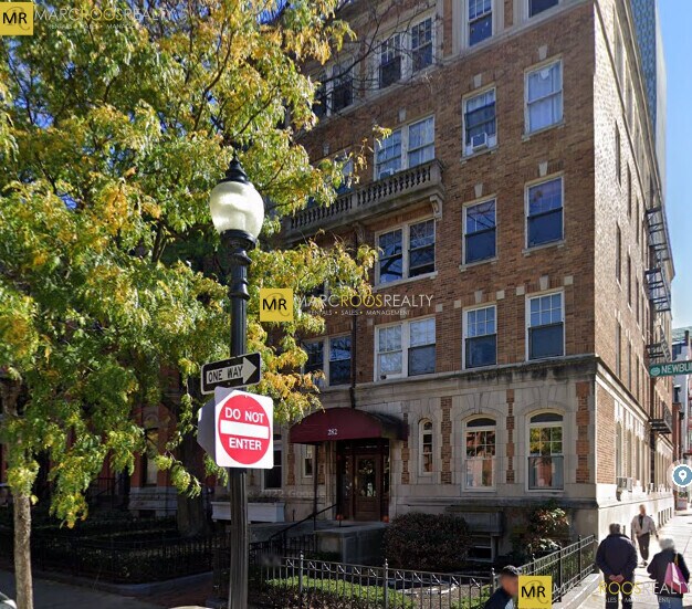 282 Newbury St, Unit 14 in Boston, MA - Foto de edificio