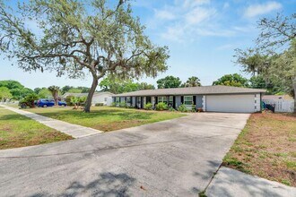1607 Melodie Dr in Brandon, FL - Building Photo - Building Photo
