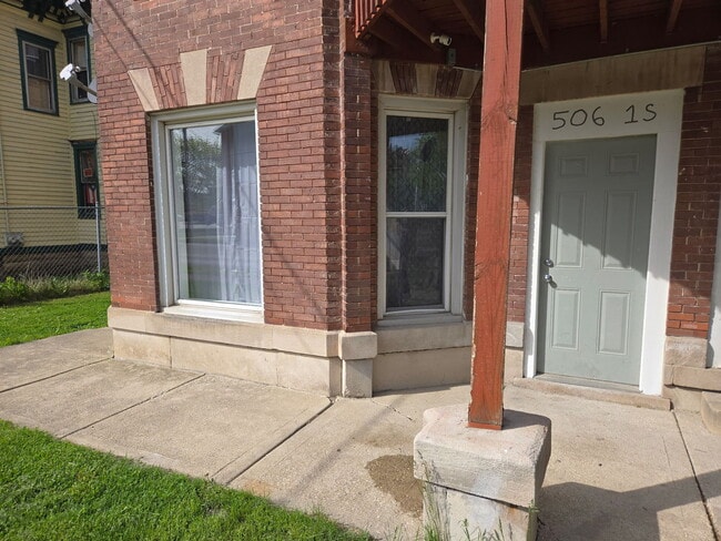 506 W New York St in Aurora, IL - Building Photo - Building Photo