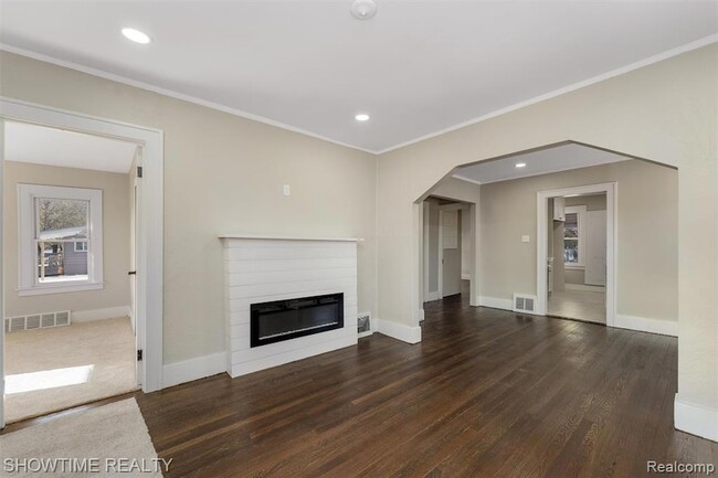 292 W Marshall St in Ferndale, MI - Building Photo - Building Photo