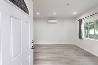 10136 Forbes Ave in Los Angeles, CA - Building Photo - Building Photo