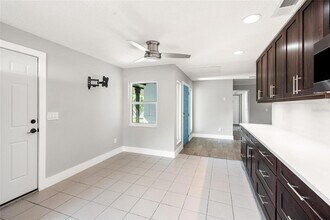 6070 Denver St NE in St. Petersburg, FL - Building Photo - Building Photo
