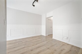 1711 Massachusetts Ave NW, Unit 522 in Washington, DC - Foto de edificio - Building Photo
