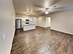 422 Vail Cir in Oklahoma City, OK - Building Photo - Building Photo