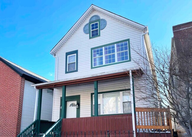 property at 2429 W Cortland St