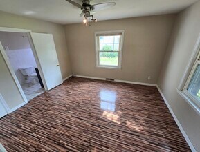2420 28th St in Rock Island, IL - Building Photo - Building Photo