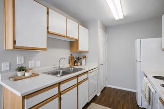 Haven Pointe Apartments in West Haven, UT - Foto de edificio - Building Photo