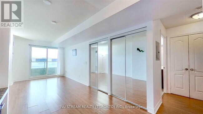 70 Town Centre Court in Toronto, ON - Building Photo - Building Photo