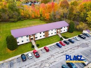 Pauni Apartments in Cortland, OH - Building Photo - Building Photo