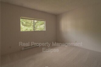 14517 NE 40th St in Bellevue, WA - Building Photo - Building Photo