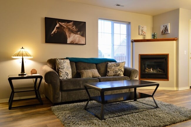 property at 1094 Longbow Ln