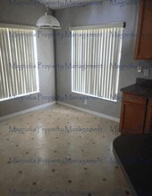 254 Hunt St in Clermont, FL - Foto de edificio - Building Photo