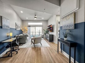 310 N Malcolm X Blvd in Dallas, TX - Building Photo