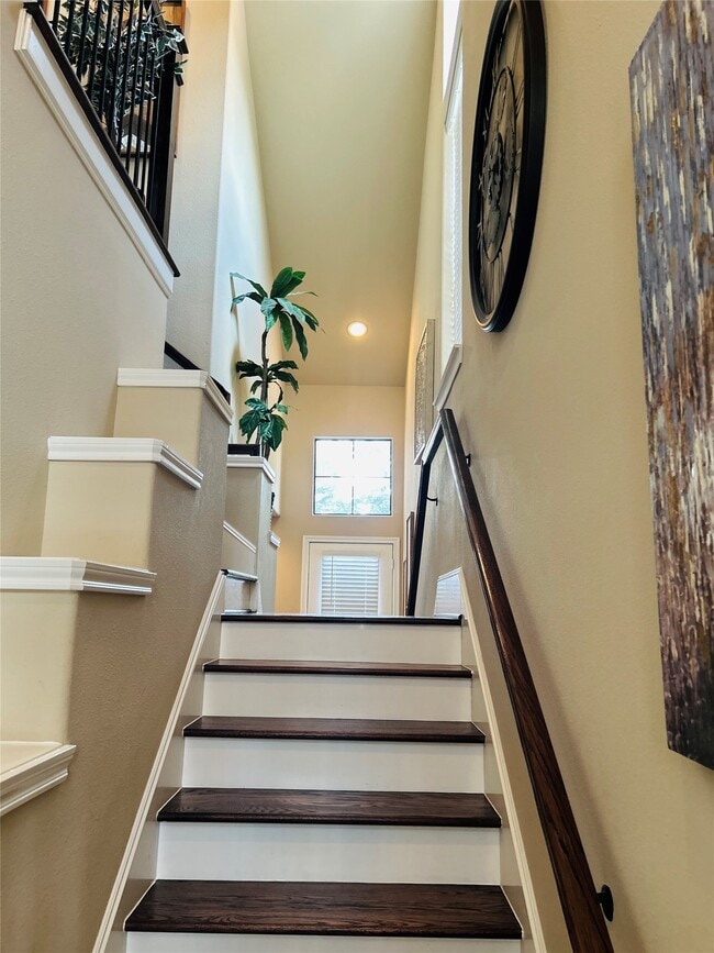 property at 1049 W 22nd St