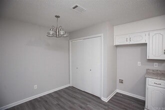 302 Bellevue Cir in Jacksonville, AR - Building Photo - Building Photo