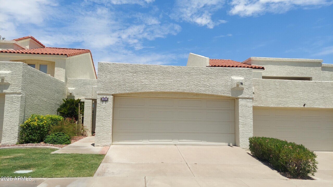 2426 E Palo Verde Dr in Phoenix, AZ - Building Photo