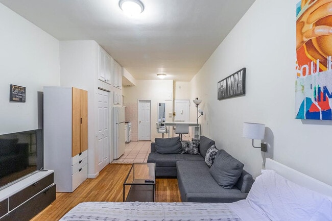 1540-1552-1552 1st Ave in New York, NY - Building Photo - Building Photo