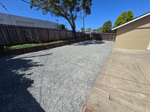 515 Marine View Ave in Belmont, CA - Foto de edificio - Building Photo