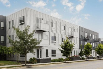 6155 N Rural St in Indianapolis, IN - Foto de edificio - Building Photo