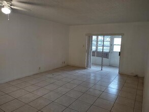 2060 NW 48th Terrace in Lauderhill, FL - Building Photo - Building Photo