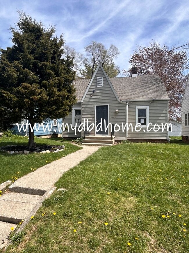 property at 4205 Robinwood Dr