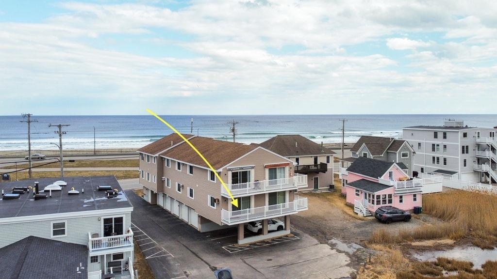 611 Ocean Blvd in Hampton, NH - Building Photo