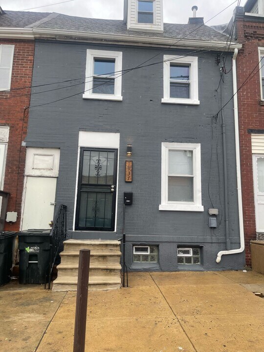 1937 Buckius St in Philadelphia, PA - Foto de edificio